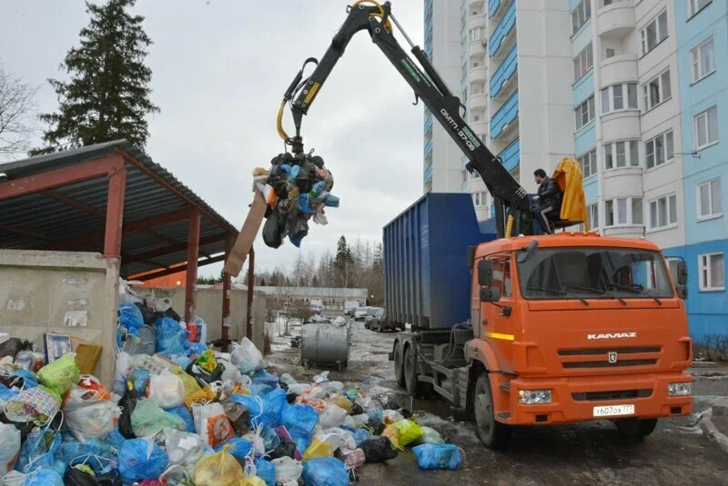 Вывоз бытового мусора в Воронеже с погрузкой в октябре