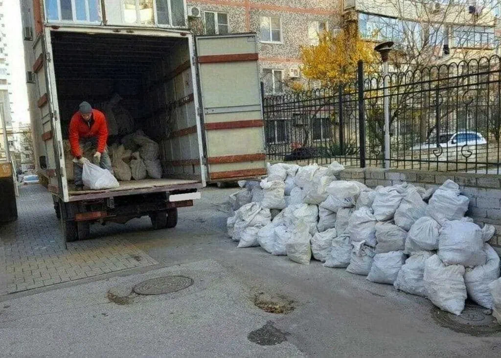 Вывоз мусора после переезда в Воронеже в октябре