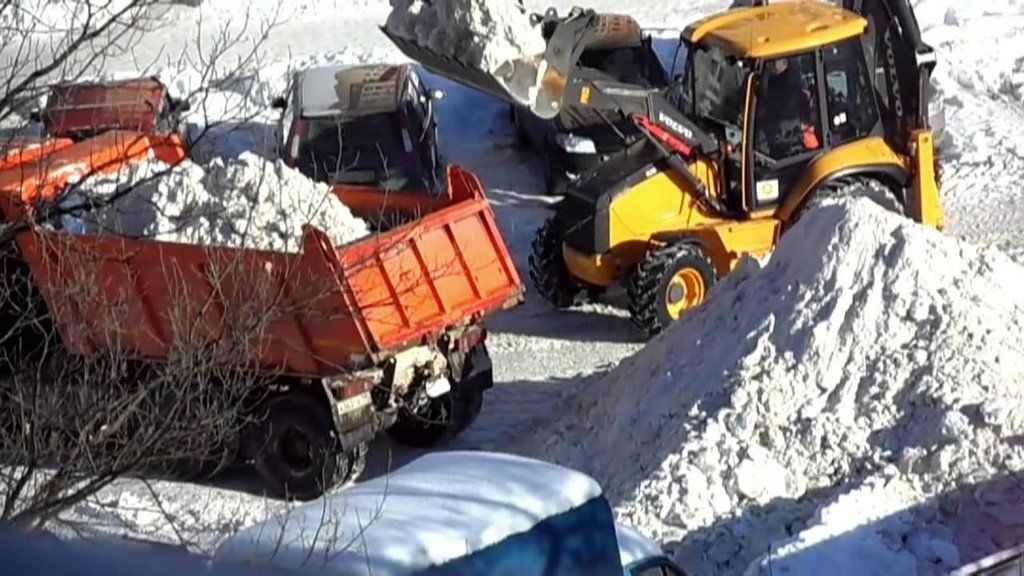 Вывоз снега с погрузкой в Воронеже для организаций и частных лиц в октябре